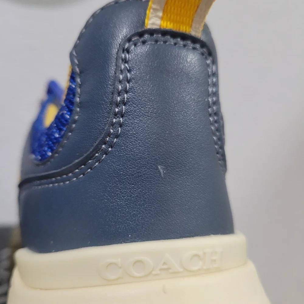Coach Tech Runner  Men's 7 Medium / Womens 8.5 NEW in Box
